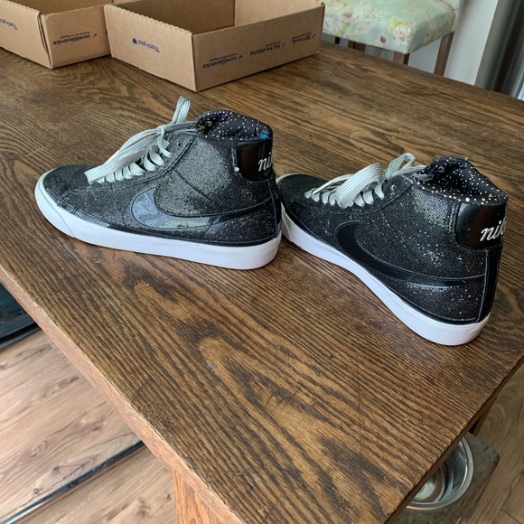 Rare 2009 X-Girl x Bearbrick x Nike Blazer Black Sequined Sneakers, Womens 7.5 - Picture 2 of 10